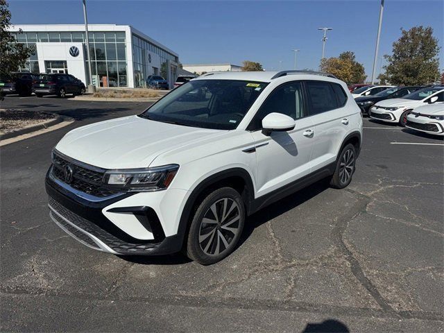 2024 Volkswagen Taos SE