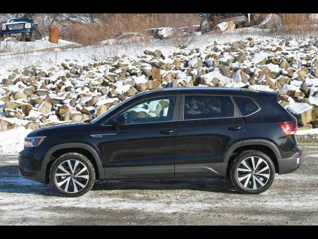 2024 Volkswagen Taos SE