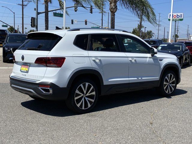 2024 Volkswagen Taos SE