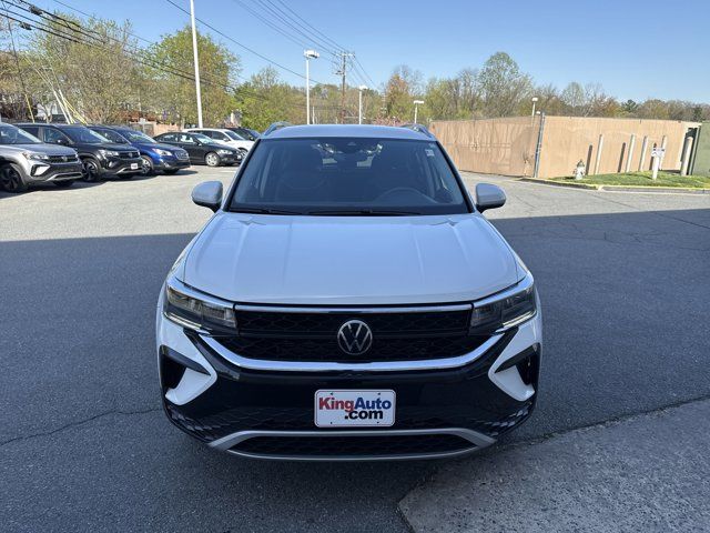 2024 Volkswagen Taos SE
