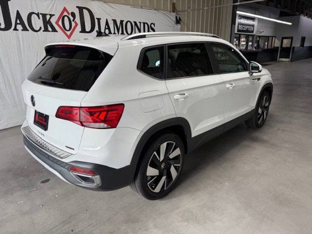 2024 Volkswagen Taos SEL