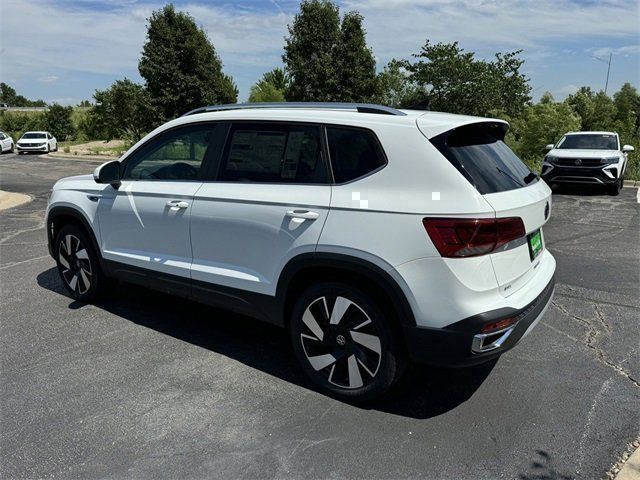 2024 Volkswagen Taos SEL