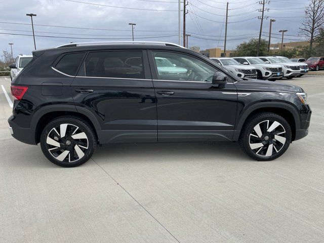 2024 Volkswagen Taos SEL