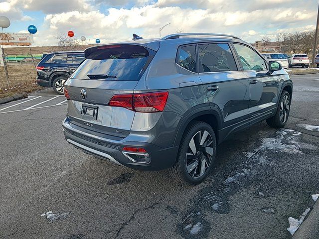 2024 Volkswagen Taos SEL