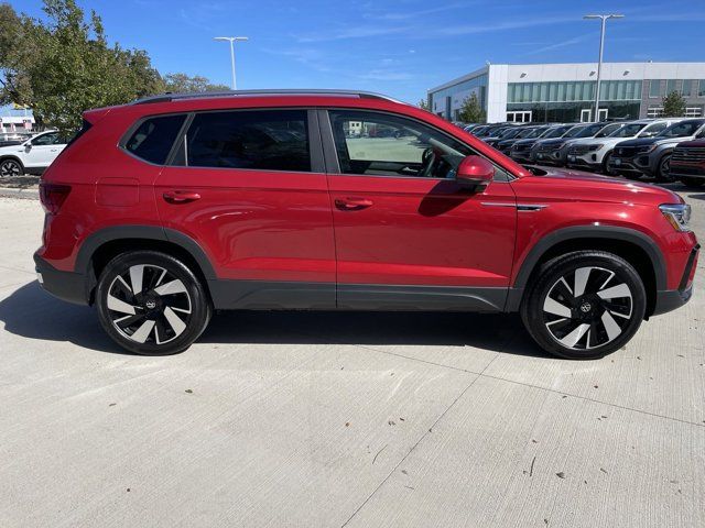 2024 Volkswagen Taos SEL