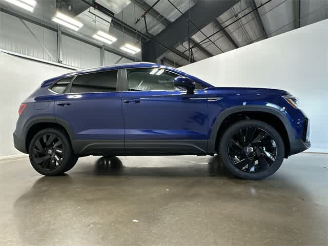 2024 Volkswagen Taos SEL