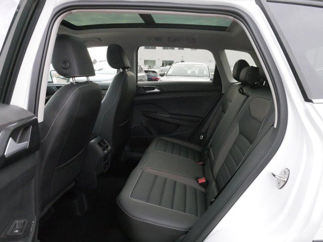 2024 Volkswagen Taos SEL