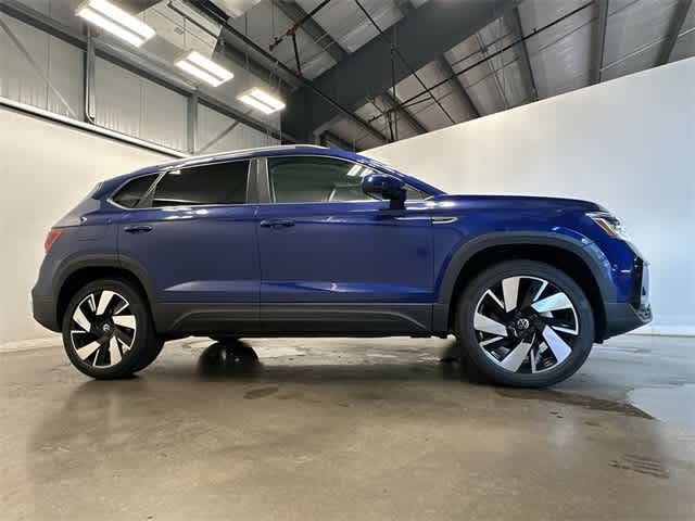 2024 Volkswagen Taos SEL