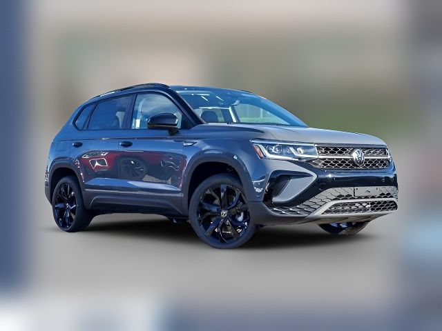 2024 Volkswagen Taos SE Black