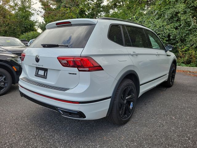 2024 Volkswagen Tiguan/Taos SE R-Line Black