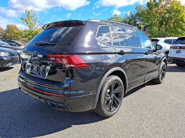 2024 Volkswagen Tiguan/Taos SE R-Line Black