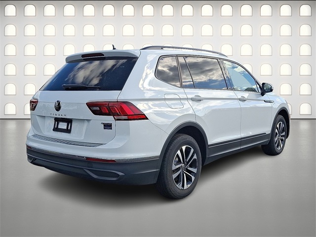Volkswagen Tiguan ホワイト SUV maxresdefault.jpg