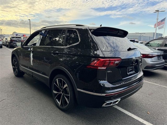 2024 Volkswagen Tiguan SEL R-Line