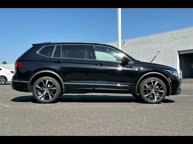 2024 Volkswagen Tiguan SEL R-Line