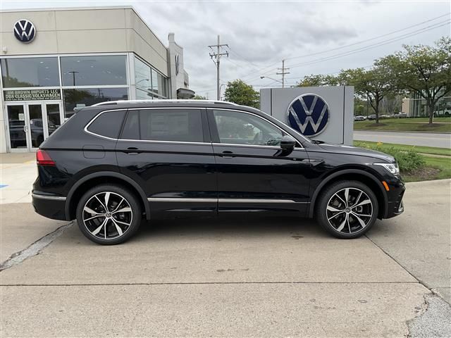 2024 Volkswagen Tiguan SEL R-Line