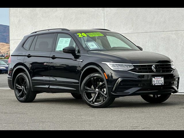 2024 Volkswagen Tiguan SE R-Line Black