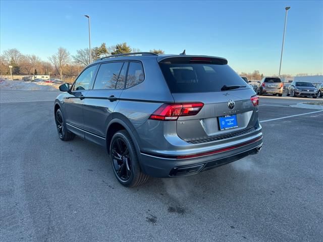 2024 Volkswagen Tiguan SE R-Line Black