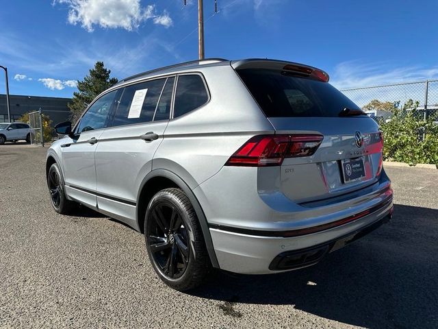 2024 Volkswagen Tiguan/Taos SE R-Line Black