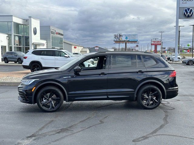 2024 Volkswagen Tiguan SE R-Line Black