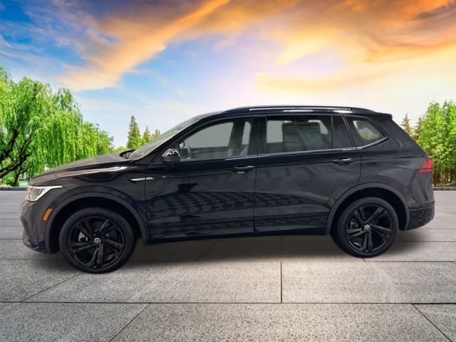 2024 Volkswagen Tiguan SE R-Line Black