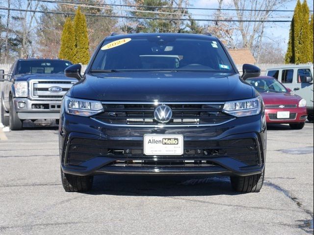 2024 Volkswagen Tiguan SE R-Line Black