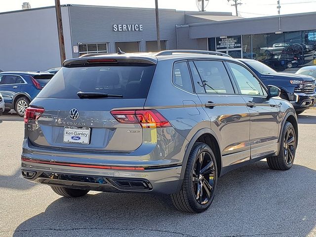 2024 Volkswagen Tiguan SE R-Line Black