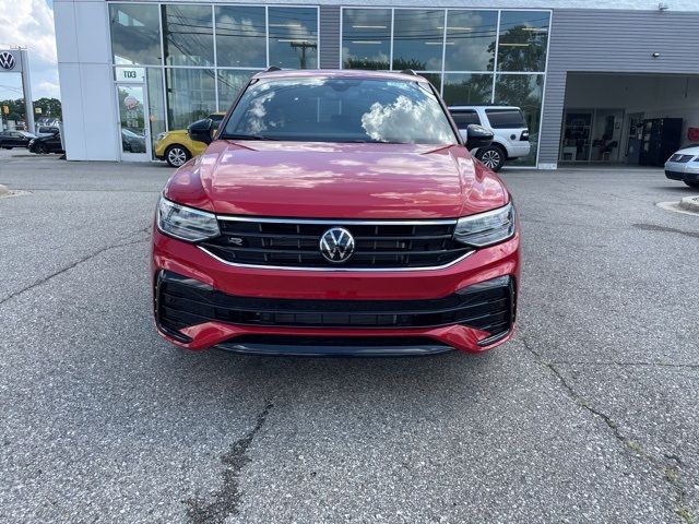 2024 Volkswagen Tiguan SE R-Line Black