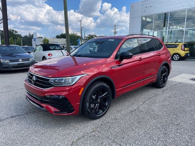 2024 Volkswagen Tiguan SE R-Line Black