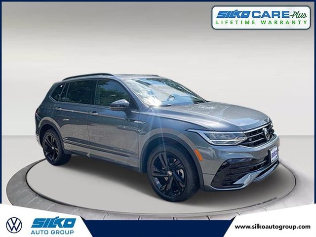 2024 Volkswagen Tiguan SE R-Line Black