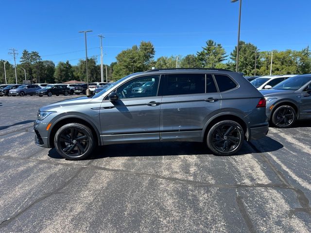 2024 Volkswagen Tiguan SE R-Line Black