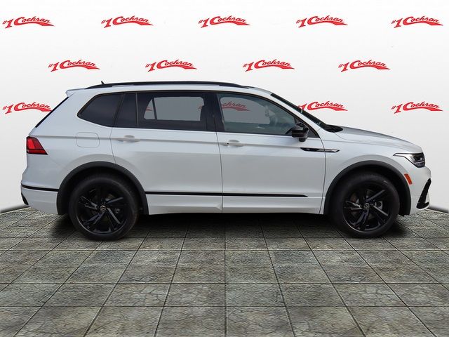 2024 Volkswagen Tiguan SE R-Line Black