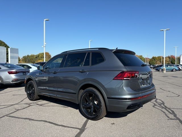 2024 Volkswagen Tiguan SE R-Line Black