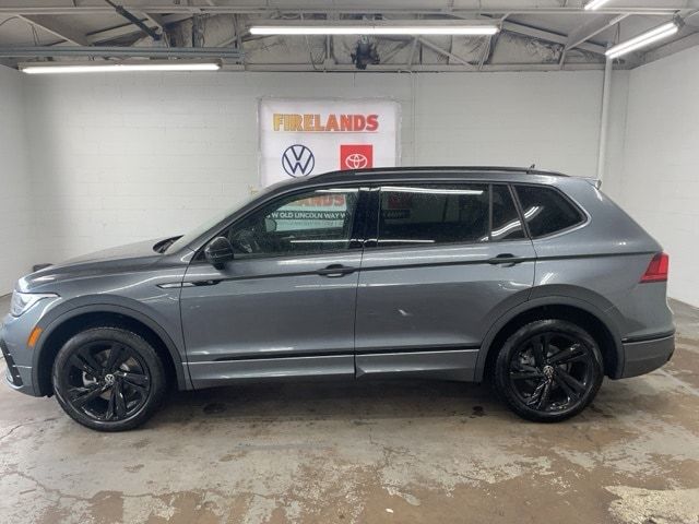 2024 Volkswagen Tiguan SE R-Line Black