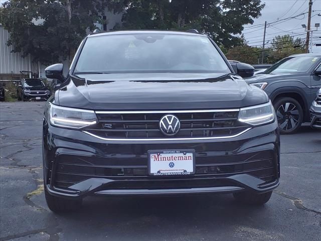 2024 Volkswagen Tiguan SE R-Line Black