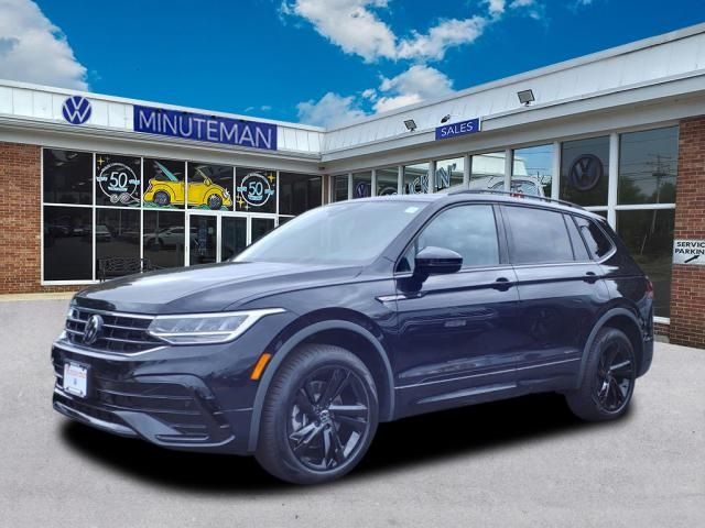 2024 Volkswagen Tiguan SE R-Line Black