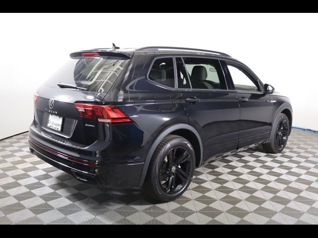 2024 Volkswagen Tiguan SE R-Line Black