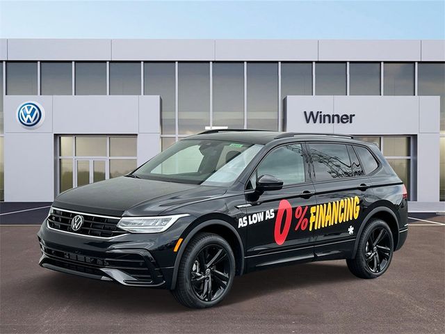 2024 Volkswagen Tiguan/Taos SE R-Line Black