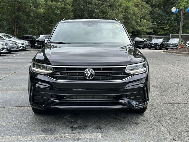 2024 Volkswagen Tiguan/Taos SE R-Line Black