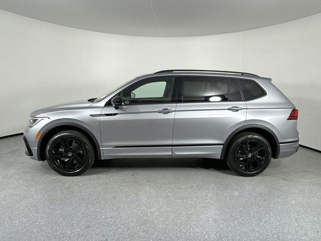 2024 Volkswagen Tiguan/Taos SE R-Line Black