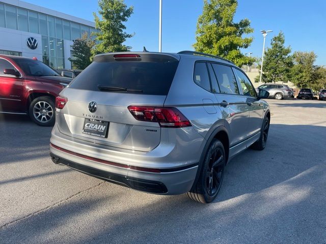 2024 Volkswagen Tiguan/Taos SE R-Line Black