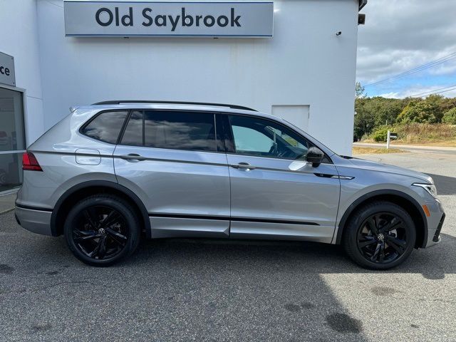 2024 Volkswagen Tiguan/Taos SE R-Line Black