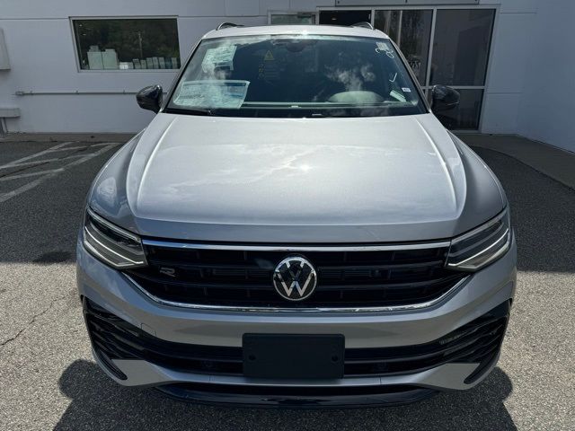 2024 Volkswagen Tiguan/Taos SE R-Line Black