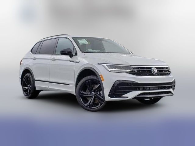 2024 Volkswagen Tiguan SE R-Line Black