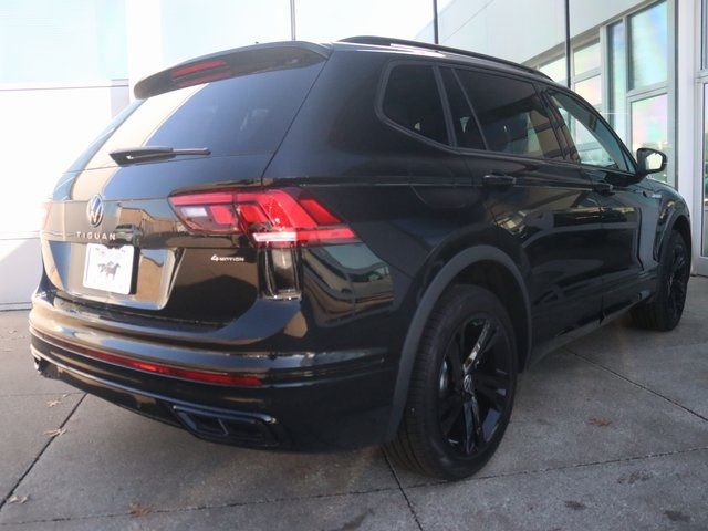 2024 Volkswagen Tiguan/Taos SE R-Line Black