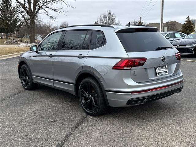 2024 Volkswagen Tiguan SE R-Line Black