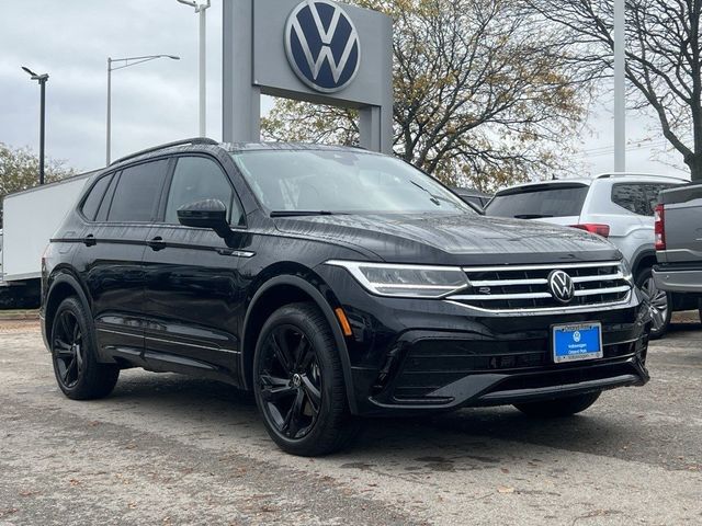 2024 Volkswagen Tiguan/Taos SE R-Line Black