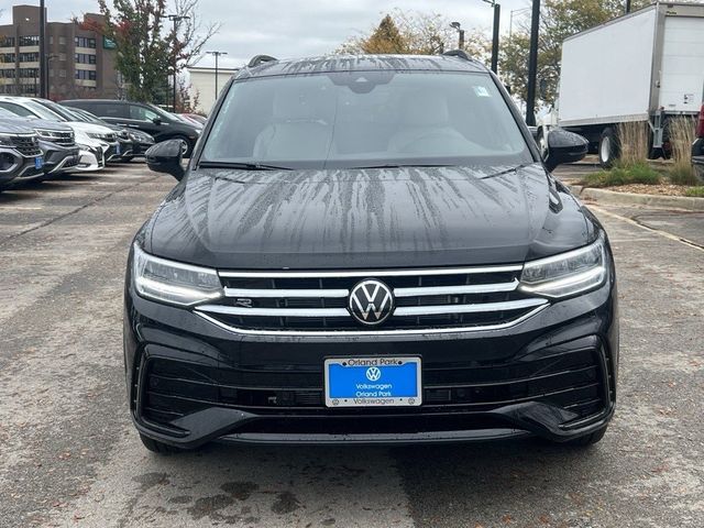 2024 Volkswagen Tiguan/Taos SE R-Line Black