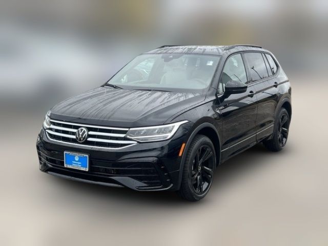 2024 Volkswagen Tiguan/Taos SE R-Line Black