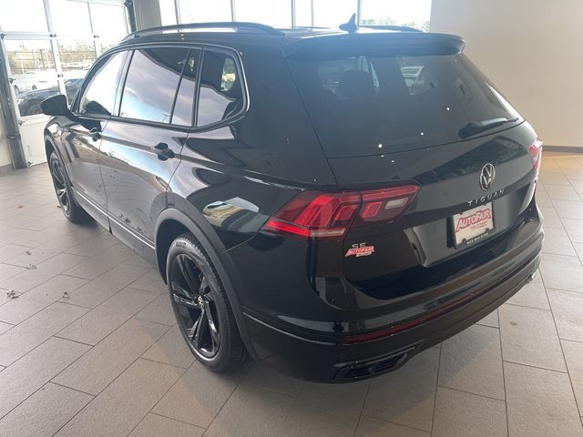 2024 Volkswagen Tiguan SE R-Line Black