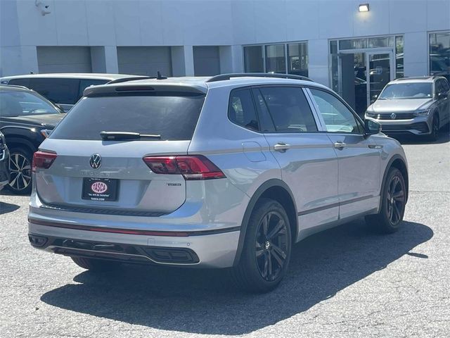 2024 Volkswagen Tiguan SE R-Line Black